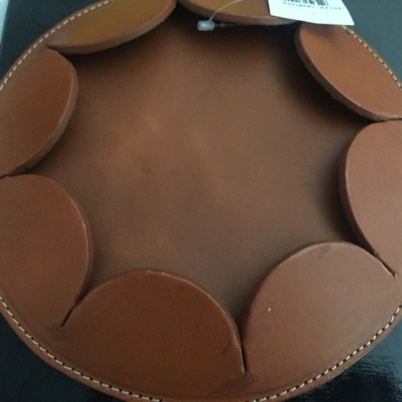 Bloomingdales Exclusive Leather Practice Putter Golf Cup NWT